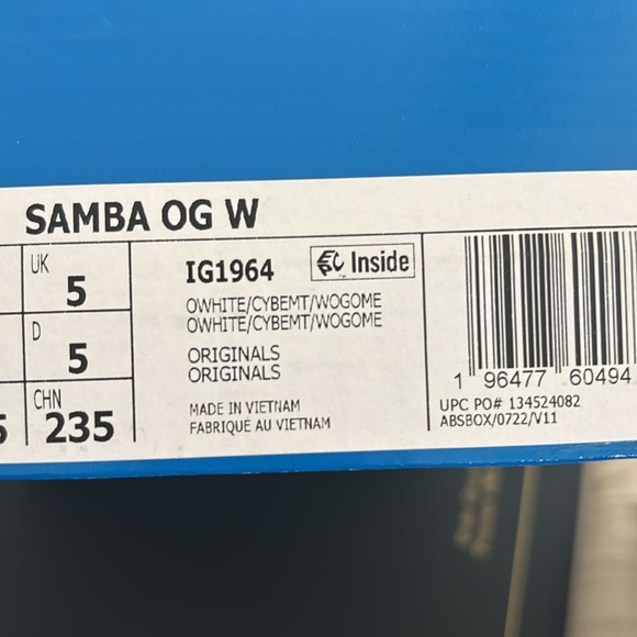 BNIB Adidas Ivory and Gold Sambas - Picture 10 of 10